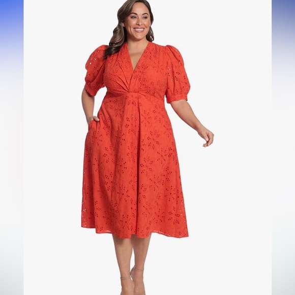 Maggy London Dresses & Skirts - 🧡💋Maggy London twist front eyelet dress